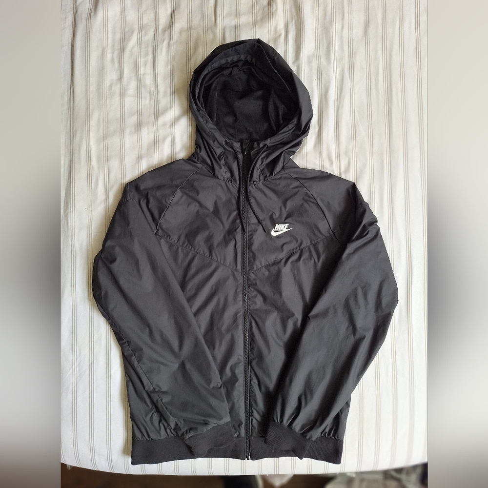 Nike black wind breaker jacket swoosh